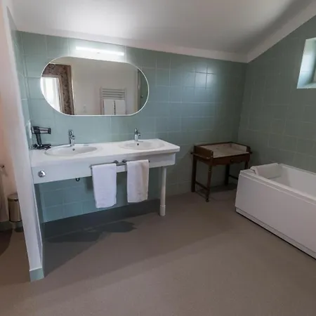 Jouandeou בית נופש