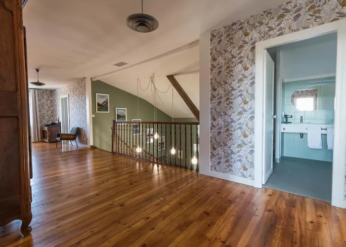 Jouandeou بيت للعطل *